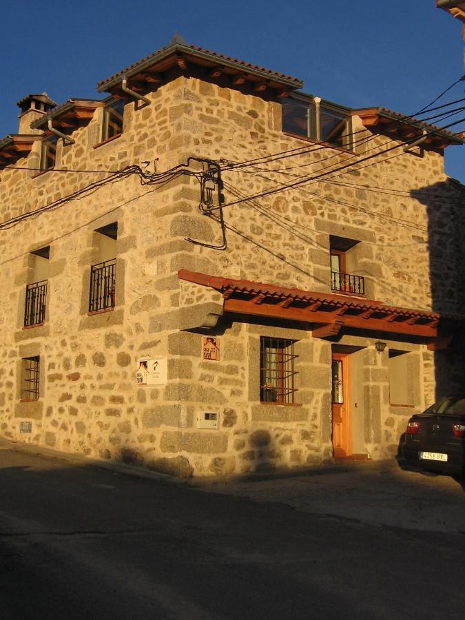 Casa Rural Tío Carlillos Hoyos del Espino Exterior foto